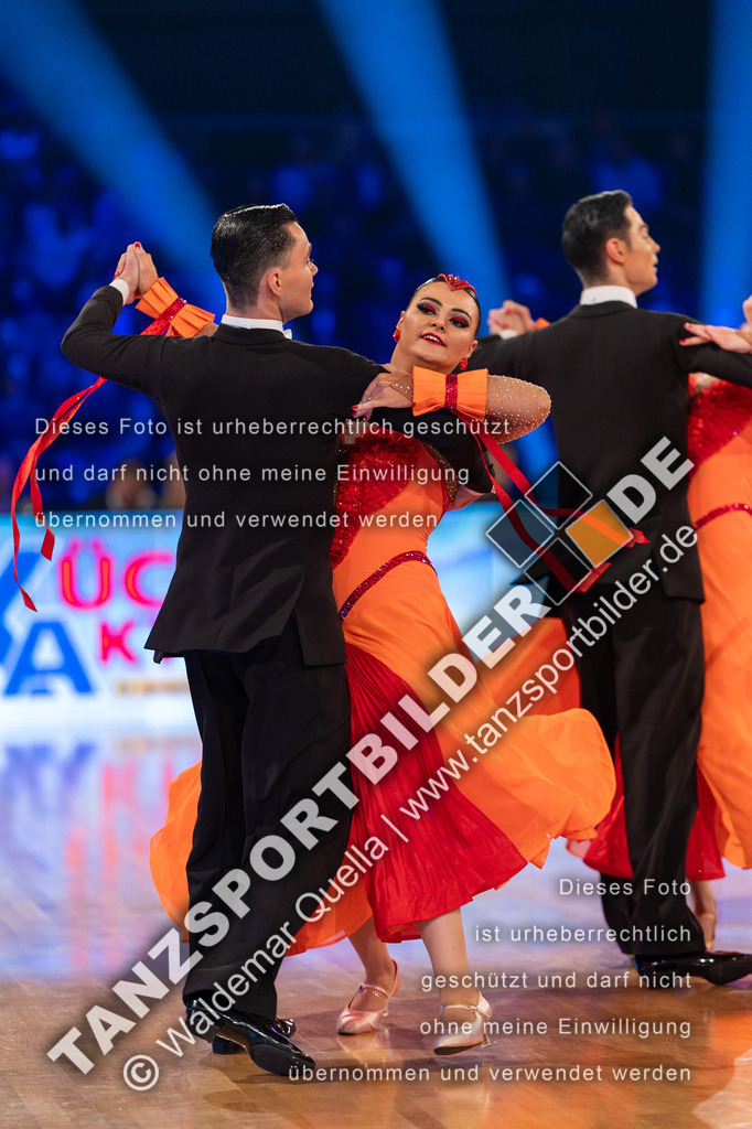 20231111-14469 | Hier finden Sie Tanz Bilder vom Latein und Standard Formationen tanzen. Sportbilder vom Tanzsport. Schöne Fotos und von Weltmeisterschaft, Europameisterschaft, Bundesliga, Regionalliga, Oberliga und Landesliga sowie von GOC Stuttgart, DanceComp, WM Bremen