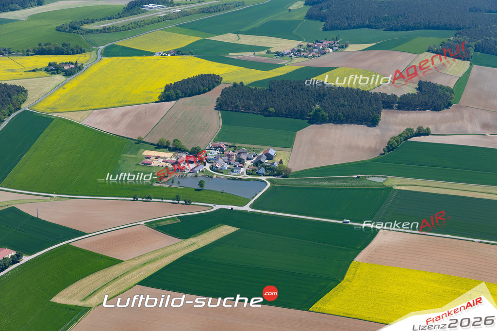 Die Luftaufnahme eichlberg - Regenstauf wurde 2021 mittels Flugzeug (keine Drohne) erstellt. Hohe Auflösung -für große Poster und Wandbilder geeignet!