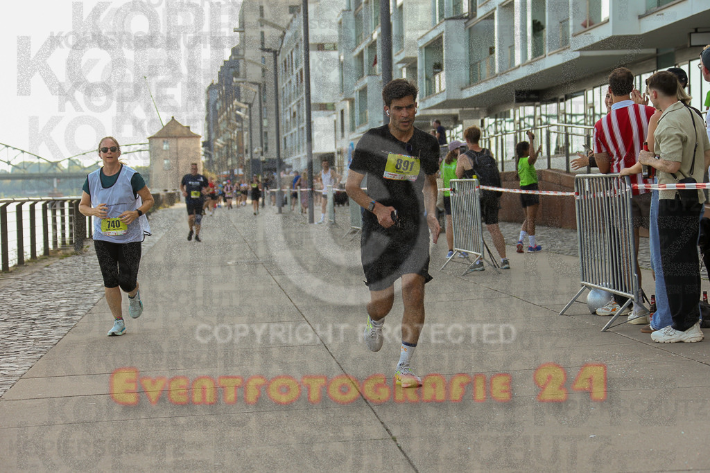 250920_1453_EX1_8107 | Sportfotografie im Rhein-Sieg Kreis, Köln, Bonn, NRW, Rheinland Pfalz, Hessen, etc. Unser Tätigkeitsfeld umfasst den Laufsport vom Volkslauf über den Marathon, Duathlon, Triathon bis zum Ultralauf wie Kölnpfad Ultra oder Schindertrail.