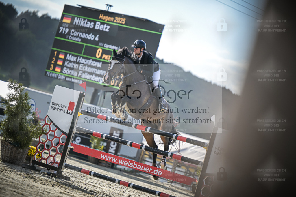 DOS_0451 | Entdecke hochwertige Reitturnierfotos von Foto Oger. Professionell, emotional und authentisch – jetzt Lieblingsmomente im Shop bestellen. - Realisiert mit Pictrs.com