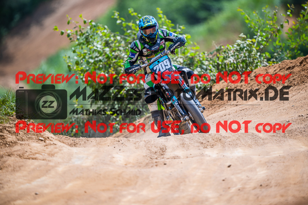 MaZZes_FotoMatrix_220529_7851 | Fotograf Mathias Schmid
Sportfotograf,
Eventfotograf,
Hochzeitsfotograf,
Portraitfotograf