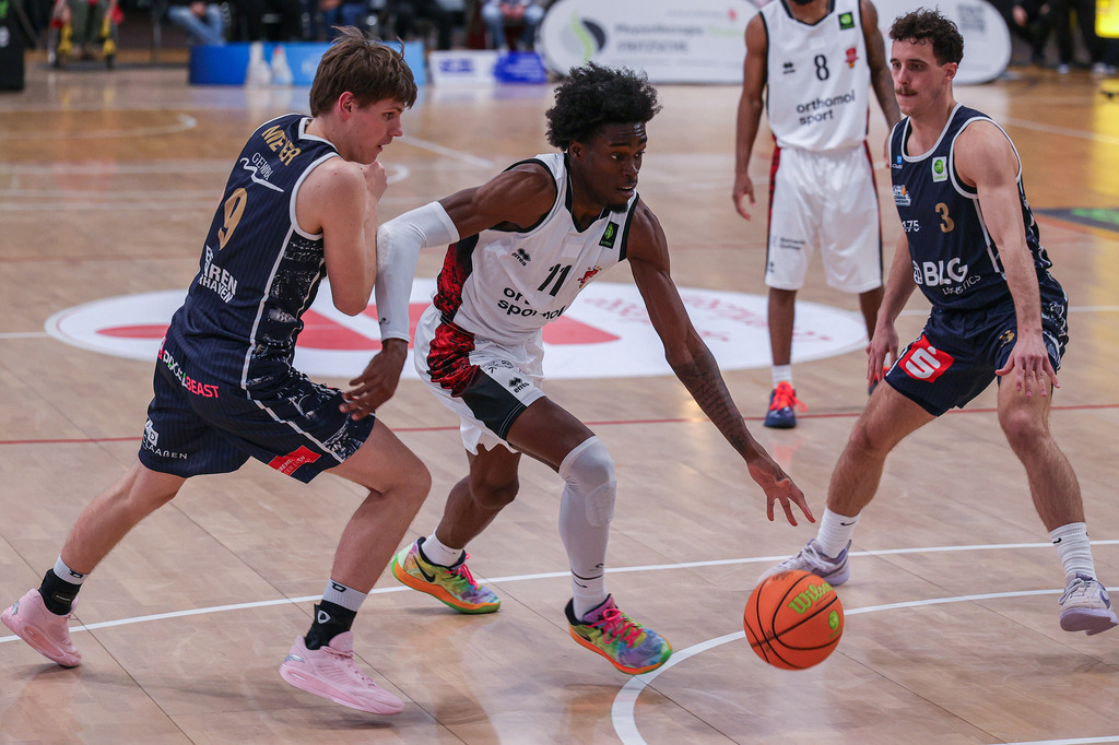 Pro A BAYER GIANTS vs Eisbären Bremerhaven-120 | Fotos von Basketballspielen aus dem Raum NRW fotografiert von Gero Mueller-Laschet und Daniel Schaefer - Realisiert mit Pictrs.com