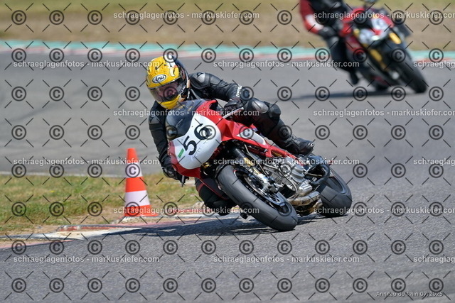 25bt04-1215 | markuskiefer.com - Realisiert mit Pictrs.com