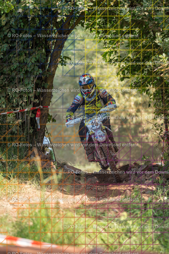 Wolfshausen 4 Lauf -590 | Sportfotografie von RO-Fotos: Motorsport, Motocross, Enduro, Laufveranstaltungen und Triathlon. Professionelle Fotos von Sportlern und Events. - Realisiert mit Pictrs.com