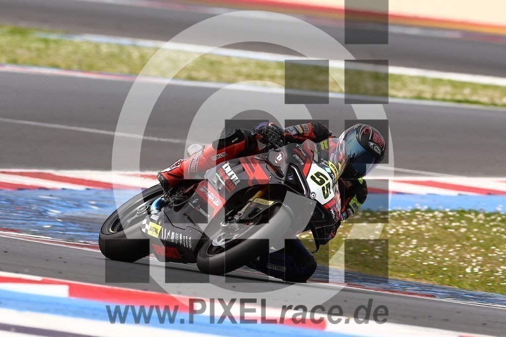 0055-20240329_01492 | Schöne Erinnerungen an spannende Momente - das festzuhalten ist unser Job. PIXELrace.de ist seit 2003 auf den Rennstrecken Europas unterwegs um die Action draußen beim Fahren und die wunderbare Stimmung imm Fahrerlager für euch einzufangen.