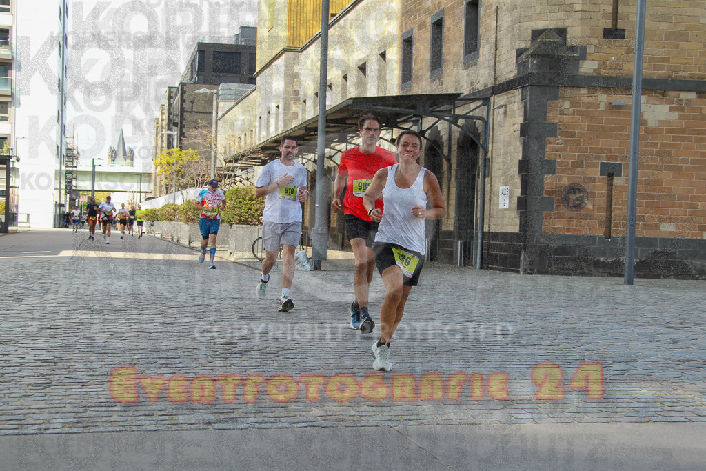 250920_1455_EV4_7595 | Sportfotografie im Rhein-Sieg Kreis, Köln, Bonn, NRW, Rheinland Pfalz, Hessen, etc. Unser Tätigkeitsfeld umfasst den Laufsport vom Volkslauf über den Marathon, Duathlon, Triathon bis zum Ultralauf wie Kölnpfad Ultra oder Schindertrail.
