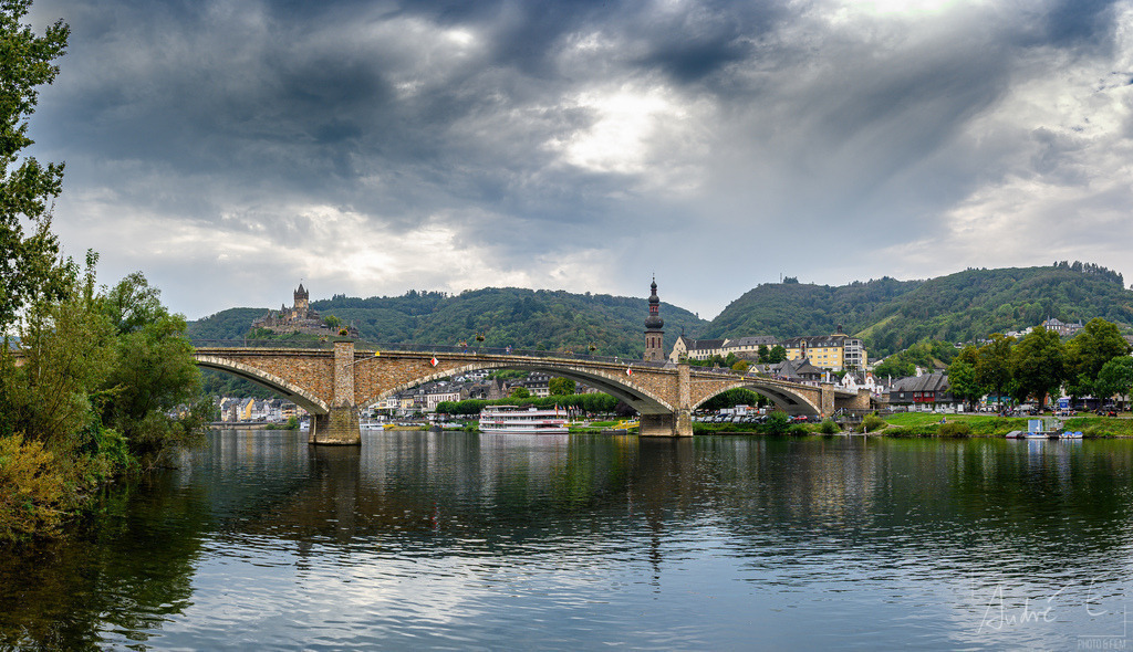 Die Skagerrak-Brücke in Cochem | Online Foto-Shop von André Engelhardt, Filmemacher und Fotograf. Fine Art Prints, Kunstdrucke, Fotogeschenke, Souvenirs von Mosel, Rhein und mehr. 