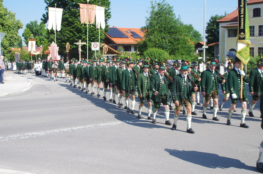 IMGP3249 | fotografiert von Axel PollmannLeonhardi Wallfahrt Benediktbeuern und Murnau, Fronleichnam, Fasching, Landschaft im Loisachtal und Benediktbeuern  - Realisiert mit Pictrs.com