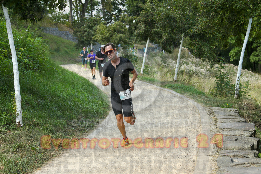 250824_1440_EX1_7117 | Sportfotografie im Rhein-Sieg Kreis, Köln, Bonn, NRW, Rheinland Pfalz, Hessen, etc. Unser Tätigkeitsfeld umfasst den Laufsport vom Volkslauf über den Marathon, Duathlon, Triathon bis zum Ultralauf wie Kölnpfad Ultra oder Schindertrail.