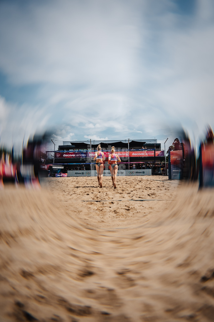 Beachvolleyball | Männer | Allianz German Beach Tour 2025 | Tourstop Hamburg | 31.05.2025 | v.l. Louisa Lippmann und Linda Bock