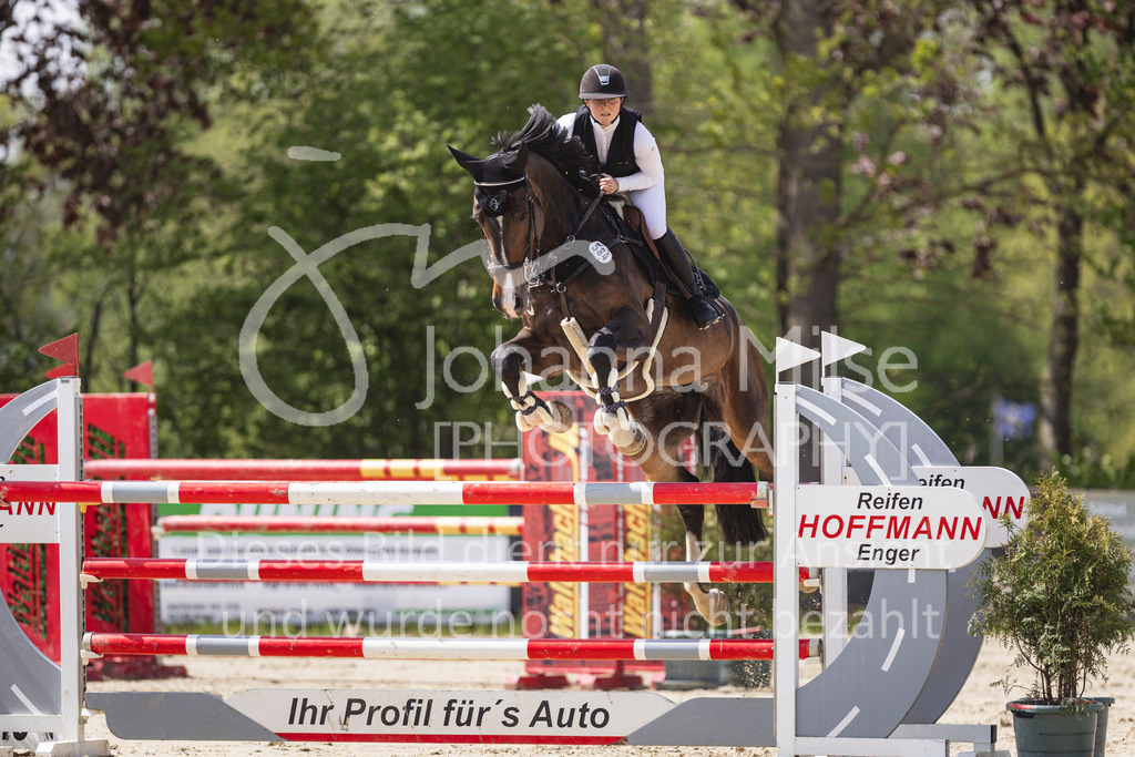 260502_Spenge_10_Punkte-M2-108 | Deine schönsten Turniermomente als professionelle Fotos! Entdecke hochwertige Pferdesport-Fotografie im Online-Shop. Jetzt Fotos finden & bestellen!