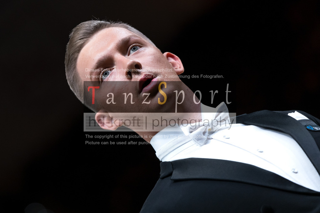 20241109_DM-Formationen_Vorrunde_3323 | Tanzsportbilder, Standardtanz, Lateintanz, WDSF, DTV, LTVB, dancecomp, goc, hessen tanzt, blaues band der spree, walzer, tango, wiener walzer, slowfox, quickstepp, samba, rumba, cha-cha-cha, paso doble. jive, hd-kroft photography, turniertanzsport