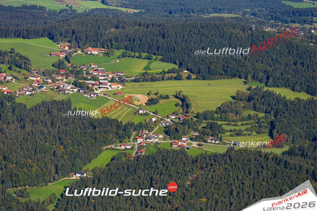 Aktuelles Luftbild von Schöneck Langdorf Kauf mit Lizenz / Bildrechten möglich- Die Luftaufnahme wurde 2021 mittels UL-Flugzeug erstellt ( keine Drohne ) - hochauflösende Kamera-Systeme von  Canon -Beste Qualität - Für grossformatige Ausdrucke geeignet. Die Geschenkidee !