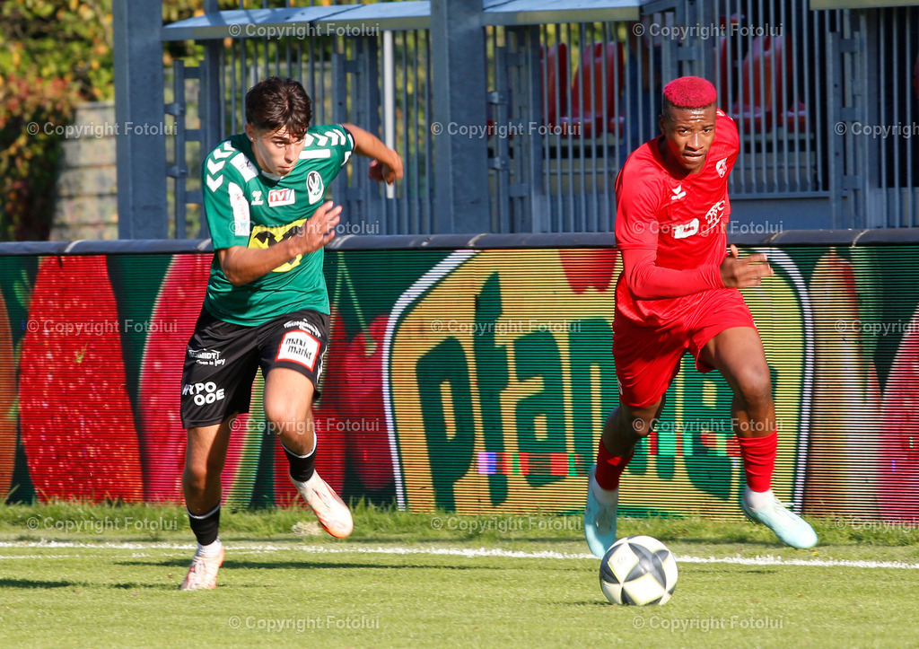 A_LUI_250925_0000021 | SPORT,FUSSBALL REGINALLIGA MITTE ASKOE OEDT-JUNGE WIKINGER 27.09.25 IM BILD: JONATHAN ALUKWU (OEDT) UND (JUNGE WIKINGER FOTO:FOTOLUI