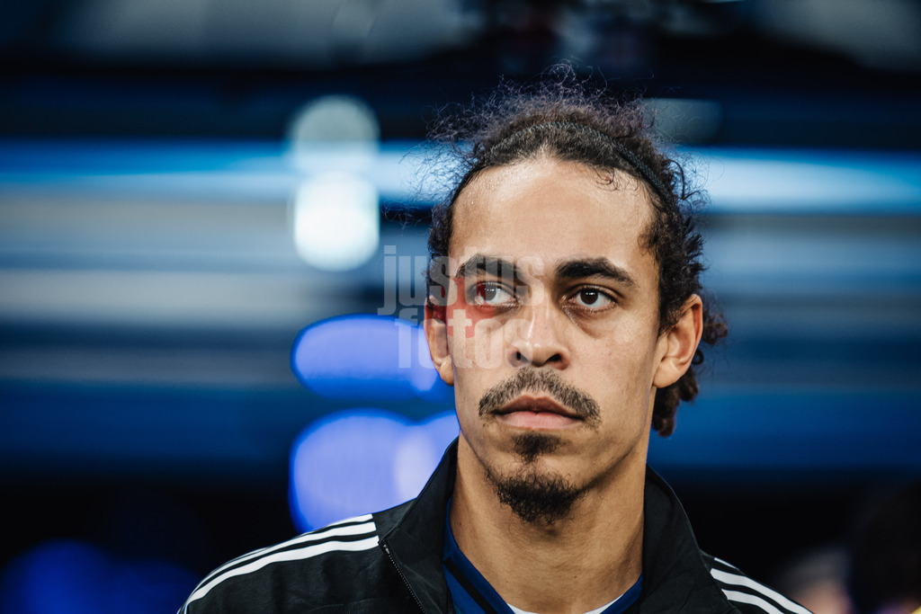 Fußball | Männer | Saison 2025/2026 | 1. Fußball-Bundesliga | 10. Spieltag | Hamburger SV vs. Borussia Dortmund | 08.11.2025 | Yussuf Poulsen (#15, HSV) Einlauf ins Stadion