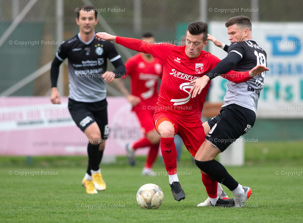 A_LUI_16042022_53 | SPORT,FUSSBALL,LT1 OOE LIGA ASKOE OEDT-SV MICHELDORF 16.04..2022 IM BILD: LUKAS PAULIK  (OEDT)  UND ANDREAS BASCHINGER  (MICHELDORF)FOTO:FOTOLUI