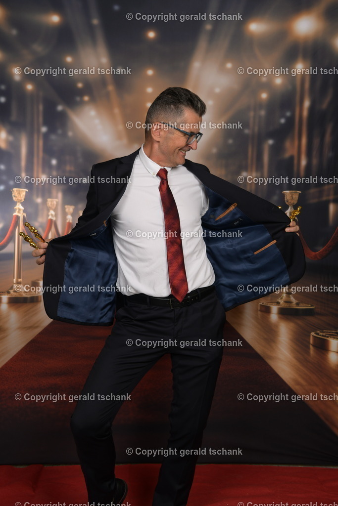 MT1_5321 | Wählen Sie hier bitte Ihr bestes Foto aus, mit diesem Bild wird Ihr Set produziert. Sollten Sie kein Bild wählen oder mehrere suchen wir das Beste aus!