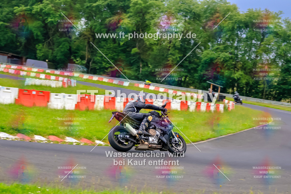VBK-6283 | Hier findet Ihr Bilder von Touristenfahrten auf der Nürburgring Nordschleife oder von anderen Veranstaltungen die ich besucht habe. Viel Spass beim Durch Schauen 