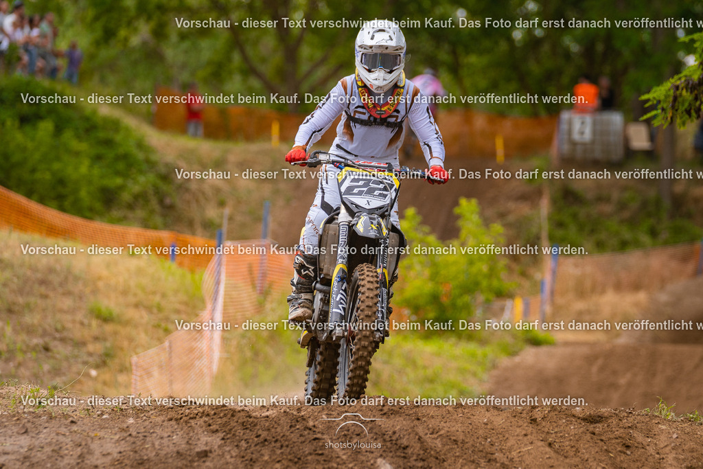 07_05_BernauerSchleife-8104 | Sportfotografin aus Berlin-Brandenburg mit Fokus auf Motocross. Ich halte deine sportliche Leistung und echte Emotionen auf und neben der Strecke professionell fest. Entdecke die Fotos von deinem Rennen und bestelle sie direkt hier im Shop.
