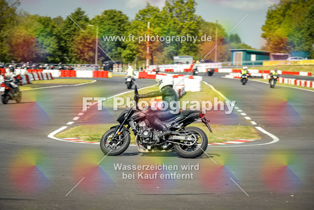 OBK_Mai_Martina_Markus-10520 | Hier findet Ihr Bilder von Touristenfahrten auf der Nürburgring Nordschleife oder von anderen Veranstaltungen die ich besucht habe. Viel Spass beim Durch Schauen 