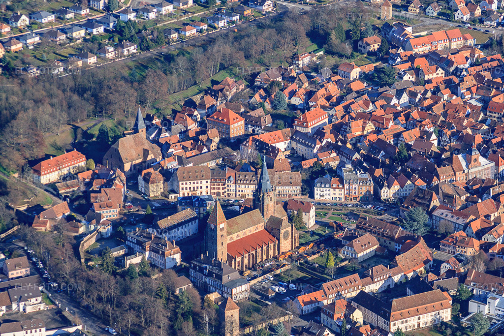Aerial view: Abbatiale Saint Pierre et Paul from the southwest in Wissembourg in the state Bas-Rhin, France.Photo: IMG_48421.jpg taken on 12/11/2011 by Werner Riehm/FLY-FOTO.comResolution of the original: 4616 x 3078 pxParoisse de Wissembourg