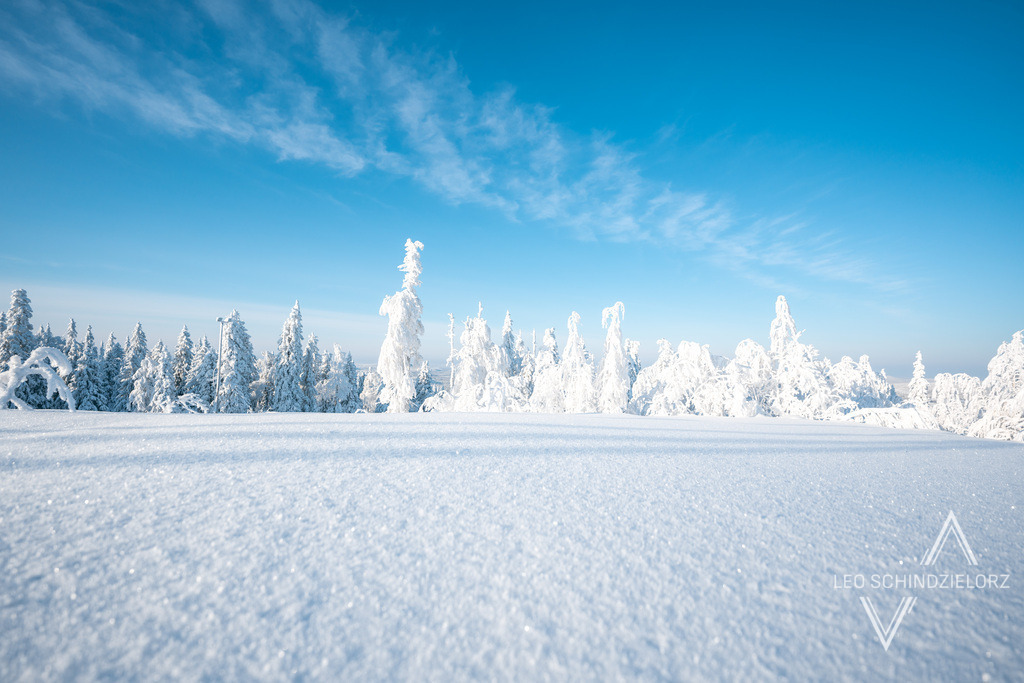 Fotografie_Leo_Schindzielorz_SE_Winter_Elooa_PolarArcticAdventure_20230222_A7400151_org | Atmosphärische Landschaftsbilder & Drohnenaufnahmen aus dem Allgäu, Tirol, Südtirol & der Schweiz – ideal für Leinwanddrucke & zur stilvollen Raumgestaltung. - Realisiert mit Pictrs.com