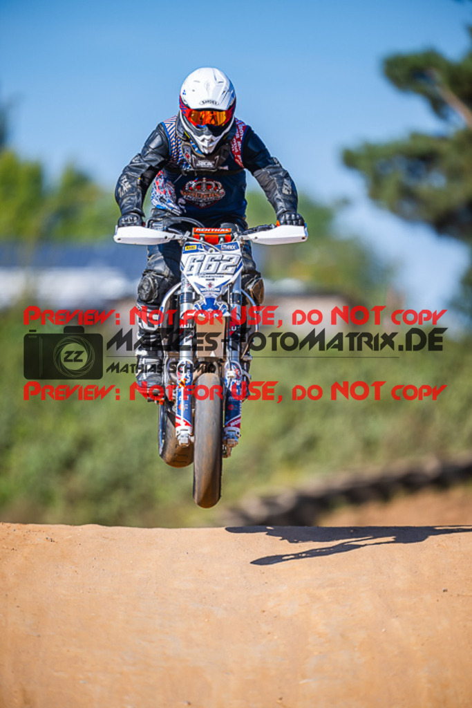 MaZZes_FotoMatrix_230916_1720 | S4
