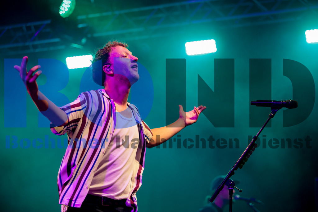 Zeltfestival Ruhr 2024 - Joris  {date} -  | {headline}(Foto: Sebastian Sendlak / BOND) - Realisiert mit Pictrs.com