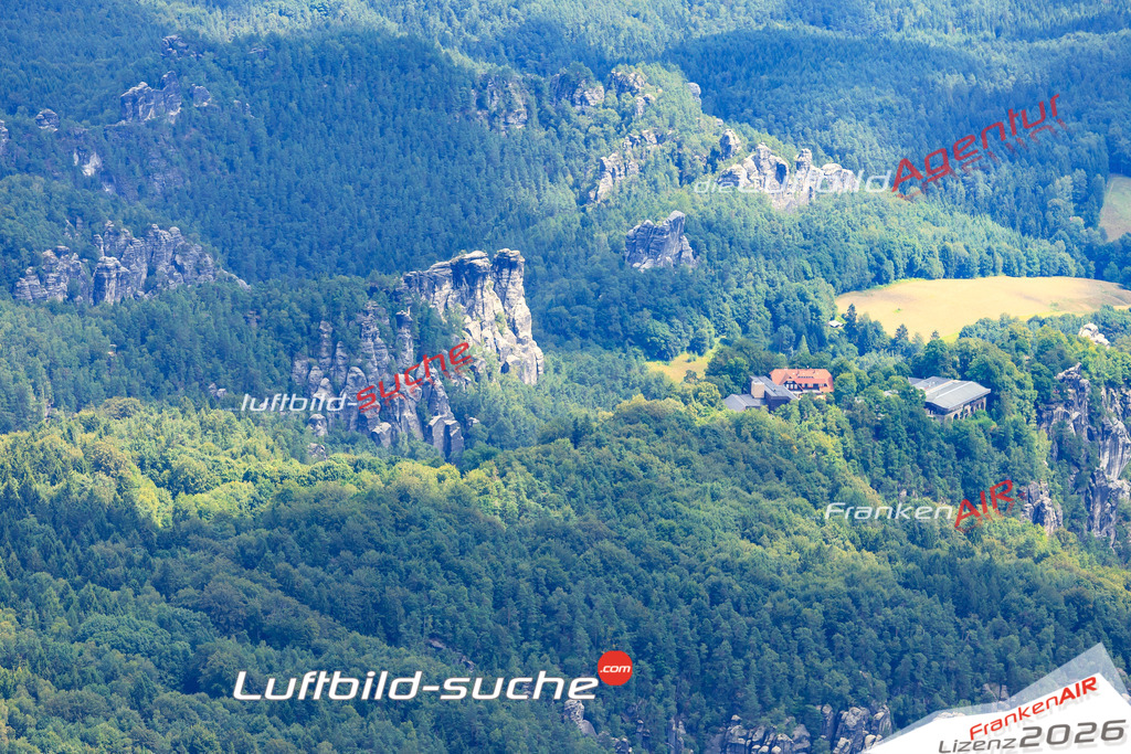 Die Luftaufnahme der Stadt Rathen wurde vom UL-Flugzeug heraus erstellt ( keine Drohne )- hohe Auflösung für beste Qualität