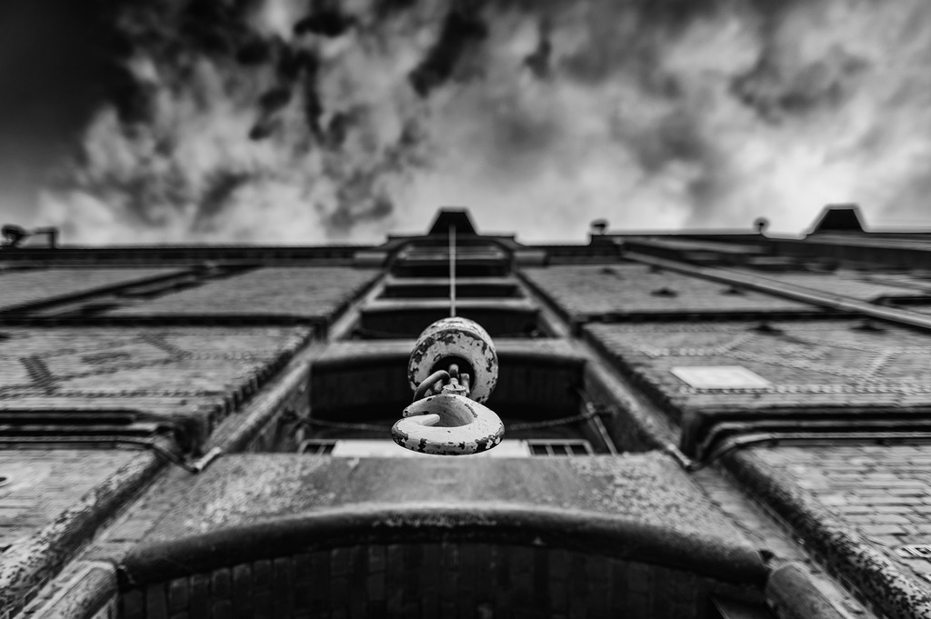 2025_06_09_HH-LANDUNGSBRUECKEN+HAFENCITY_MCP9088 sw | Hochwertig gedruckte Fotografien für die Wand, als Kalender und zum Verschenken. Hamburg & Norddeutschland und überall wo ich mit der Kamera unterwegs war.