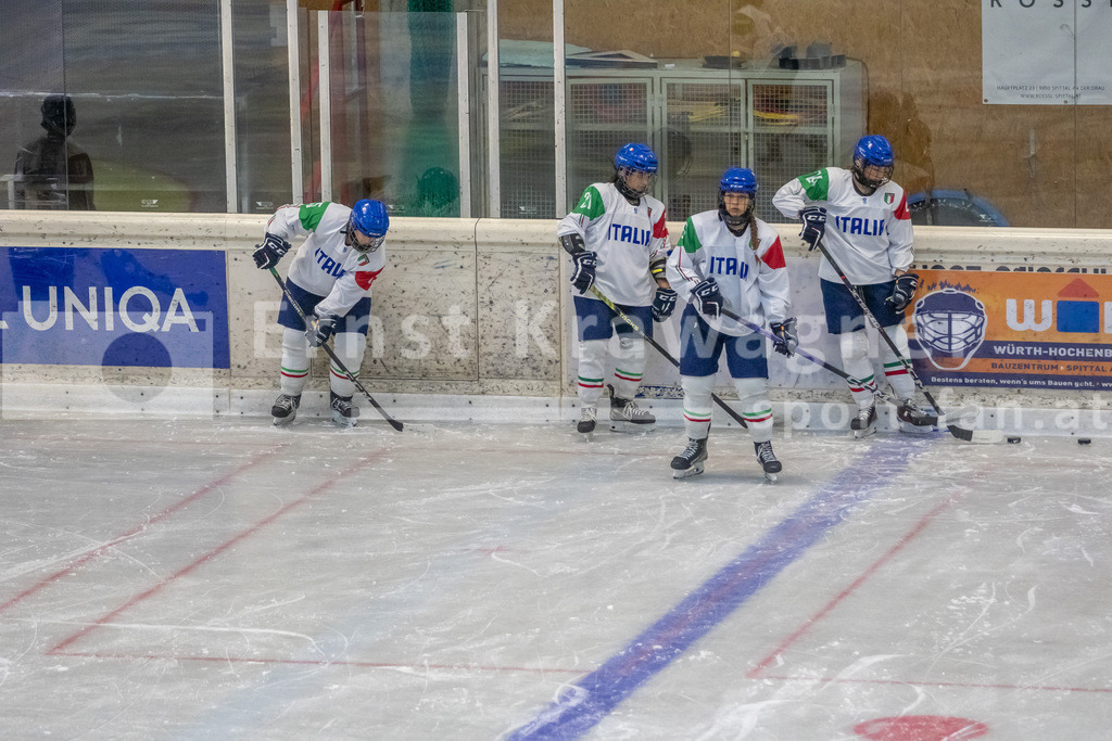 Dameneishockey | Dameneishockey, U18 Turnier am 31.08.2024 in Spittal (Eis-Sport-Arena - Sportzentrum Spittal), Austria, (Photo by Ernst Krawagner sport-fan.at) - Realisiert mit Pictrs.com