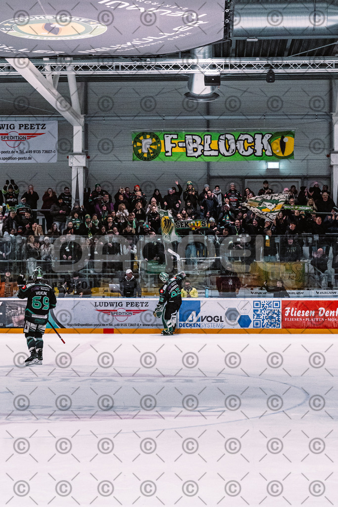 Alligators_vs_Peiting_04_01_2026-115 | Höchstadt Alligators Fotogalerie: Eishockey-Action aus Franken. Professionelle Spielfotos, Portraits & Stadionbilder zum Download. Jetzt entdecken! - Realisiert mit Pictrs.com