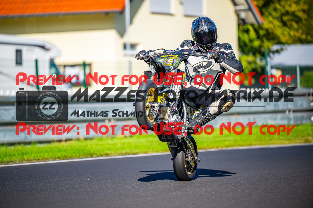 MaZZes_FotoMatrix_230920_1586 | Fotograf Mathias Schmid
Sportfotograf,
Eventfotograf,
Hochzeitsfotograf,
Portraitfotograf