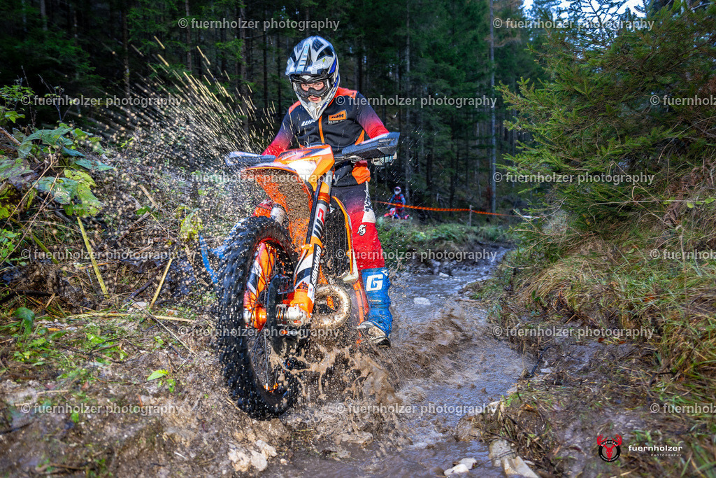 fuernholzer_241026-C1-446 | Fotografische Impressionen von der Red Stag Enduro Extreme by fuernholzer-photography.com. Endurosport in Österreich fotografisch festgehalten von fuernholzer. Auftragsfotografie für Private, Gewerbefotos und Industriefotografie. Eventfotografie, Sportfotografie und Motorsportfotografie. Anbieter von Fotoworkshops, Fototraining, fotografischen Vorträgen und Fotoseminaren.