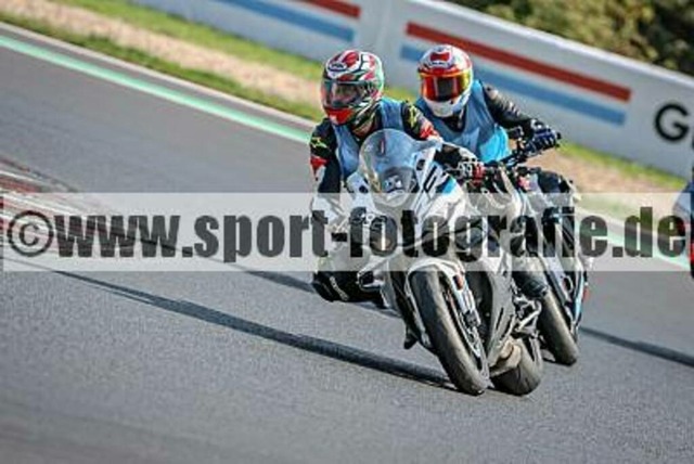 spof1541 | Professionelle Fotos von Sportveranstaltungen, aber auch Hochzeiten und anderen Events. - Realisiert mit Pictrs.com