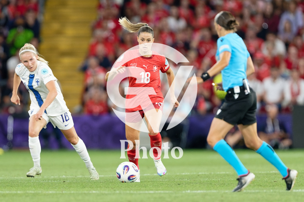 Finland v Switzerland: UEFA Women's EURO 2025 Group A | GENEVA, SWITZERLAND - JULY 10: Viola Calligaris of Switzerland runs with the ball during the UEFA Women's EURO 2025 Group A match between Finland and Switzerland at Stade de Geneve on July 10, 2025 in Geneva, Switzerland. (Photo by Giuseppe Velletri/Sports Press Photo/Getty Images)
