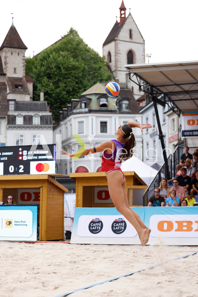 Obi BeachTour 2026 - Basel | BASEL, SWITZERLAND - JULY 18: ZOÉ FLÜCKIGER (SUI) during the Obi BeachTour 2026 match between ZOBRIST / LUTZ (SUI) and FLÜCKIGER / DEMIERRE (SUI) at Barfüsserplatz on July 18, 2026 in Basel, Switzerland. - Realisiert mit Pictrs.com