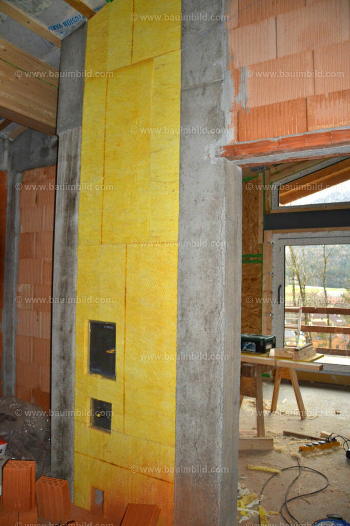 bib-lg08-schornstein-0077 | Nach LV-Leistungsgruppen sortierte Detailfotos über den Bau eines Hauses. Alle Hausbau-Bilder direkt vom Urheber und Autor der Website Haus-Selber-Bauen.com