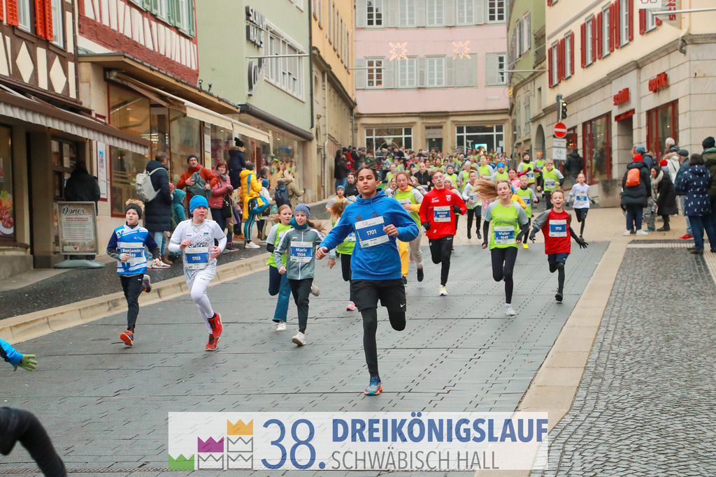 1700m Stadtwerke Jugendlauf | 3 Koenigslauf 2024 1700m Stadtwerke Jugendlauf - Realisiert mit Pictrs.com