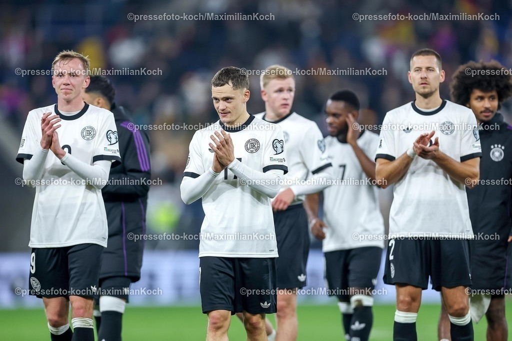 DFB10102501151 | 10.10.2025, Fußball, Länderspiel, Deutschland - Luxemburg, UEFA WM-Qualifikation, 2025/2026, Gruppe A, PreZero Arena in Sinsheim: glückliche Gesichter nach dem 4:0 Sieg der deutshen Mannschaft gegen Luxemburg. Maximilian Beier (GER #09) Florian Wirtz (GER #17) Waldemar Anton (GER #02) DFB regulations prohibit any use of photographs as image sequences and or quasi-video.