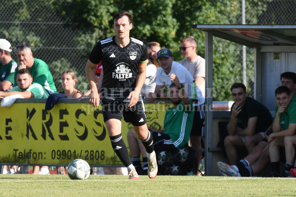 Testspiel SV  Winzer (Kreisliga Straubing) : SpVgg Niederalteich ( Bezirksliga Ost) | Timo Schneider (SpVgg Niederalteich) - Realisiert mit Pictrs.com