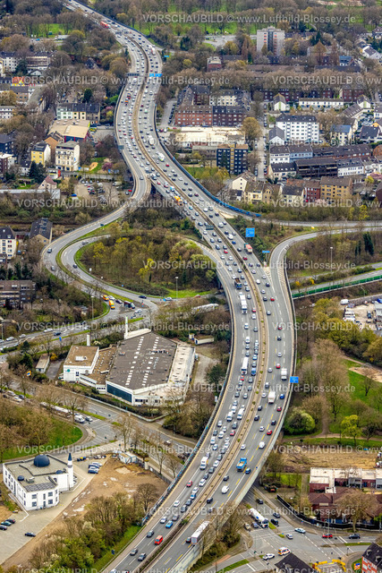 Duisburg230301643Nord | Luftbild, Autobahn A59, Anschlussstelle Duisburg-Meiderich, Verkehrsstau, Mittelmeiderich, Duisburg, Ruhrgebiet, Nordrhein-Westfalen, Deutschland