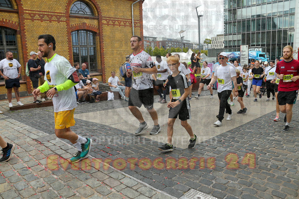 250920_1302_EX1_3875 | Sportfotografie im Rhein-Sieg Kreis, Köln, Bonn, NRW, Rheinland Pfalz, Hessen, etc. Unser Tätigkeitsfeld umfasst den Laufsport vom Volkslauf über den Marathon, Duathlon, Triathon bis zum Ultralauf wie Kölnpfad Ultra oder Schindertrail.
