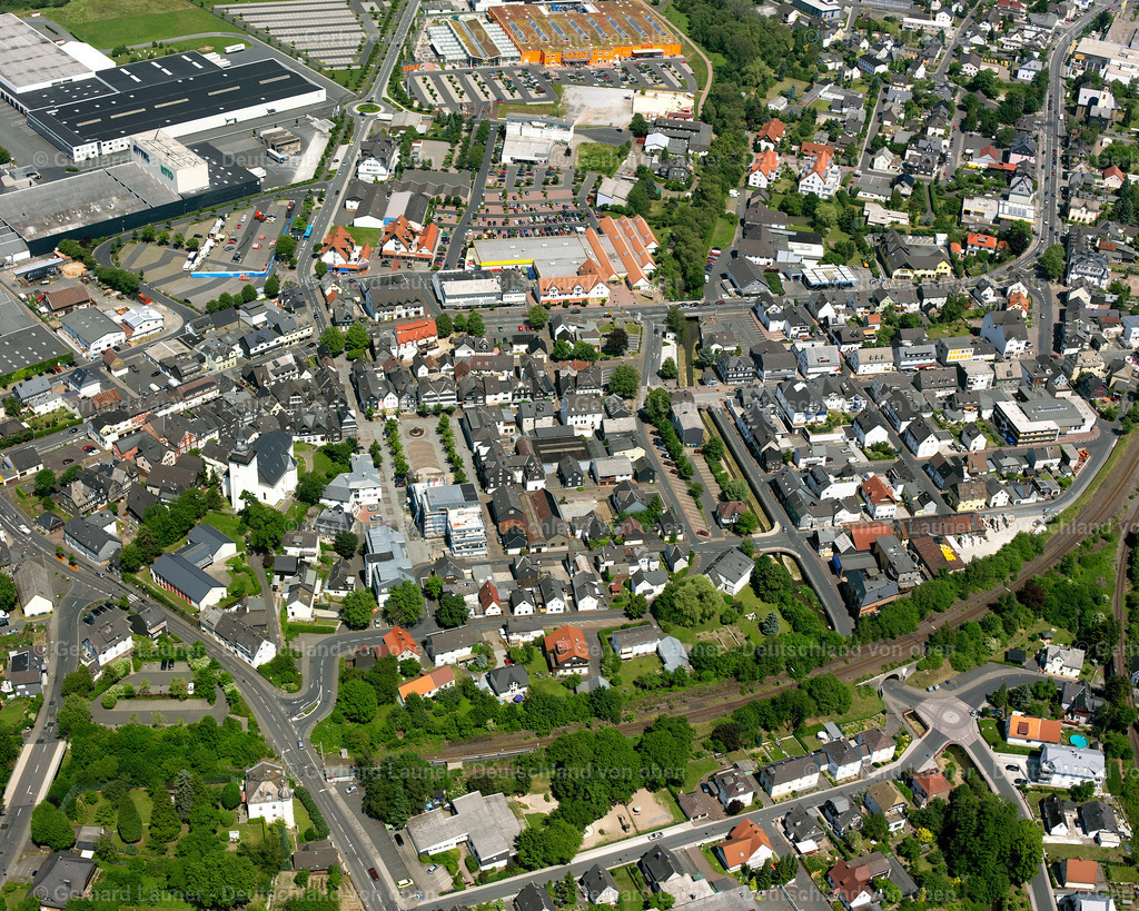2611114 | HAIGER 09.06.2006 Stadtansicht des Innenstadtbereiches  in Haiger im Bundesland Hessen, Deutschland // City view on down town  in Haiger in the state Hesse, Germany Foto: Gerhard Launer