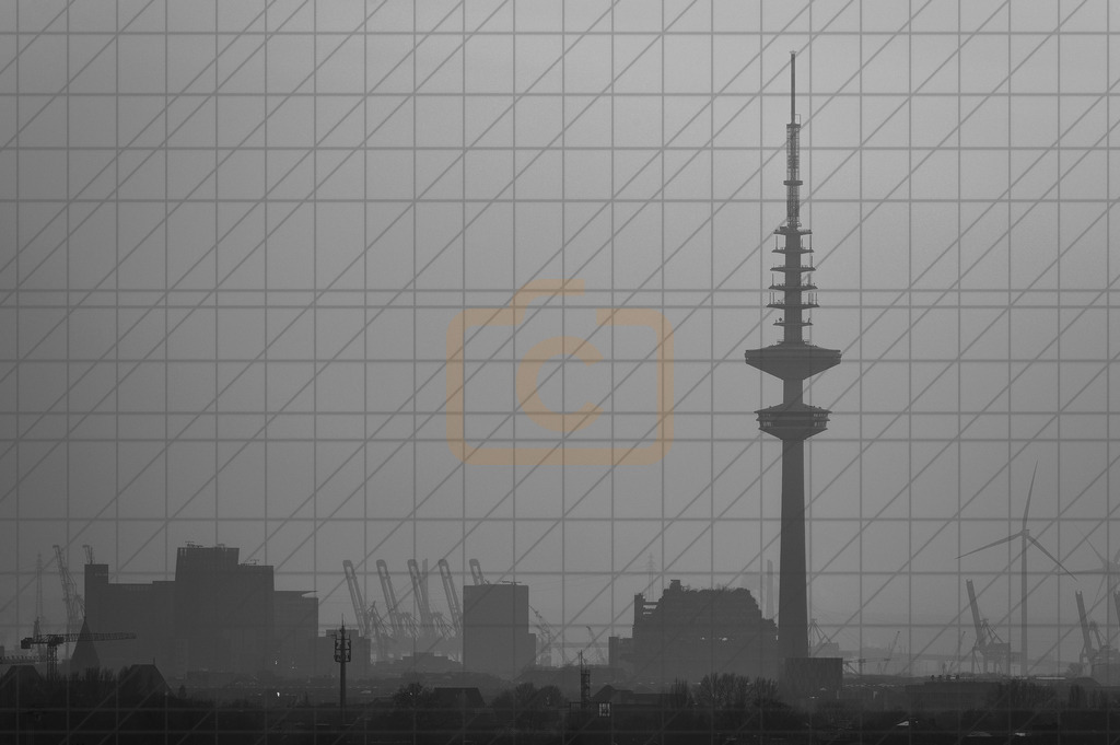 2025_02_09_HH-CITY NORD+STADTPARK_MCP5451 sw | Hochwertig gedruckte Fotografien für die Wand, als Kalender und zum Verschenken. Hamburg & Norddeutschland und überall wo ich mit der Kamera unterwegs war.
