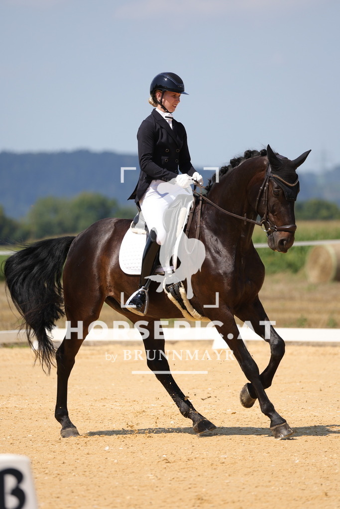 0P6A7222 | Willkommen bei Brunnmayr - Design & Fotografie – Ihrem Spezialisten für Reitturniere und Pferdeveranstaltungen in Oberösterreich, Salzburg und Bayern! Seit über 17 Jahren sind wir leidenschaftlich dabei.