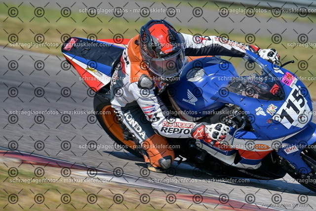 25bt04-0090 | markuskiefer.com - Realisiert mit Pictrs.com