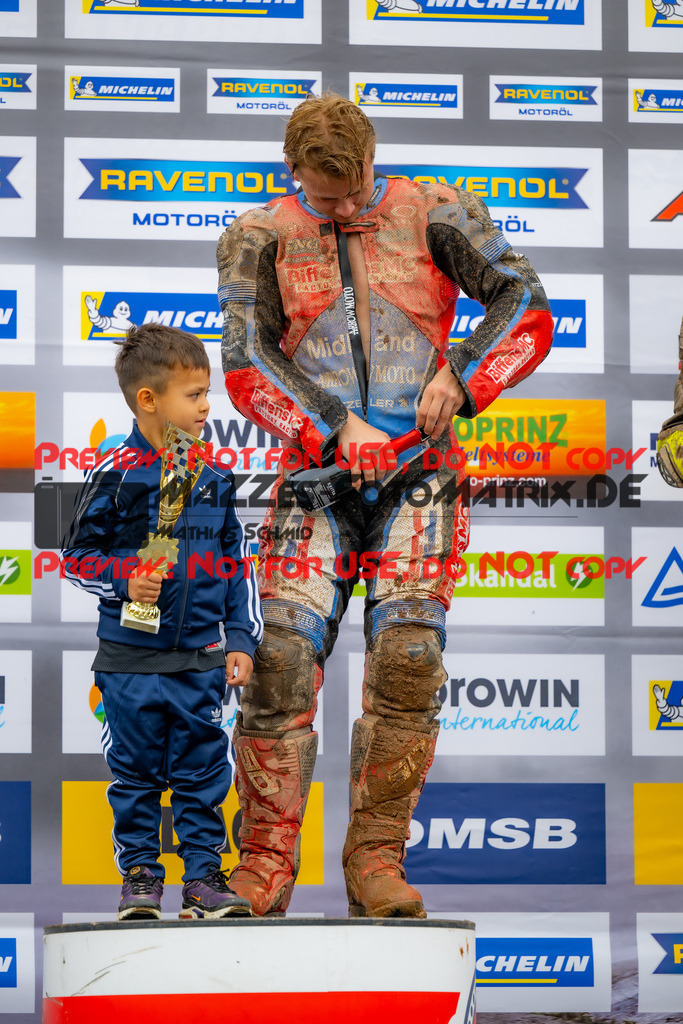 MaZZes_FotoMatrix_240818_6021986_6093 | S2