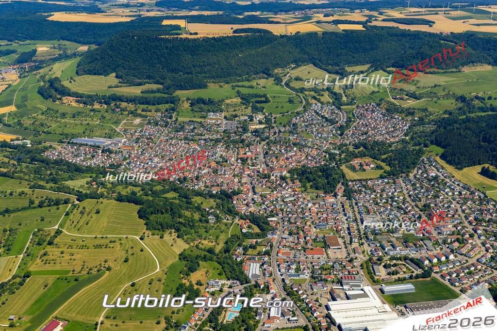 Aktuelles Luftbild von  Donzdorf - Die Luftaufnahme wurde 2022 mittels UL-Flugzeug erstellt ( keine Drohne ) - hochauflösende Kamera-Systeme von  Canon -Beste Qualität - Für grossformatige Ausdrucke geeignet. Die Geschenkidee !