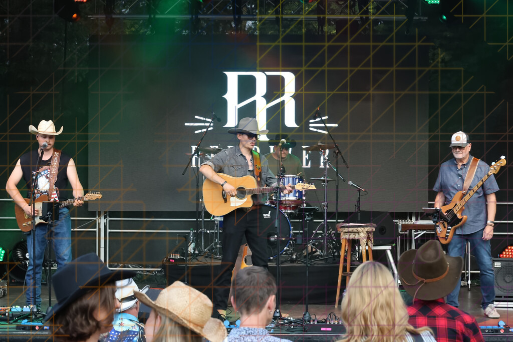 Red River Band 00107 | professionelle Sport- und Eventfotografie von Tomafocus – dynamische Bilder, emotionale Momente und hochwertige Aufnahmen für jeden Anlass. - Realisiert mit Pictrs.com